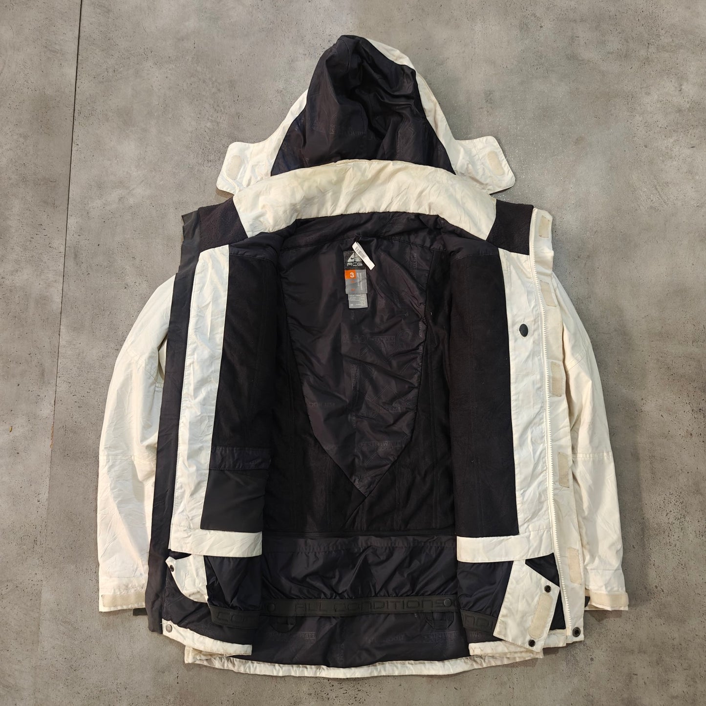 Vintage Tommy Hilfiger Retro Jackets