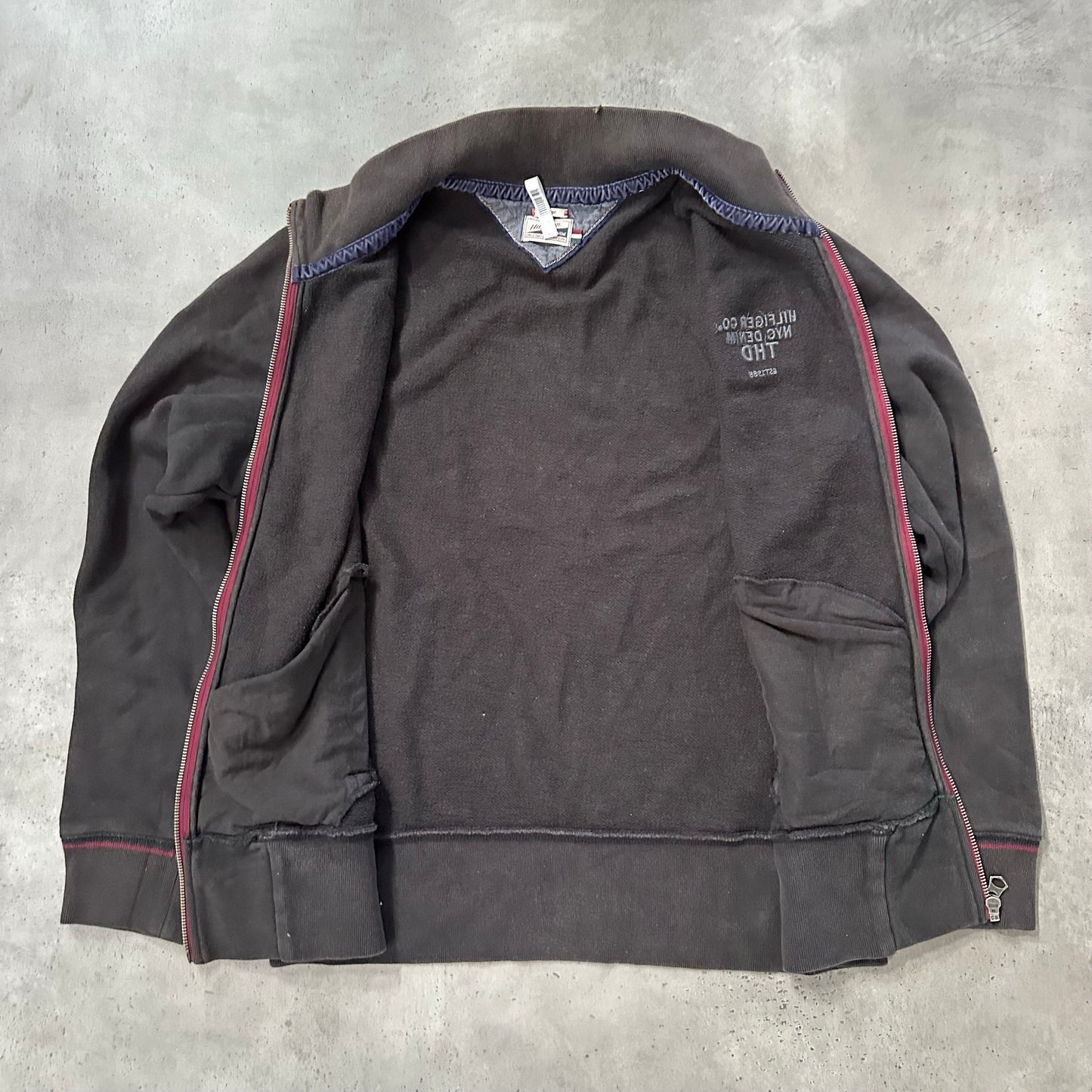 Vintage Tommy Hilfiger Retro Sweatshirts