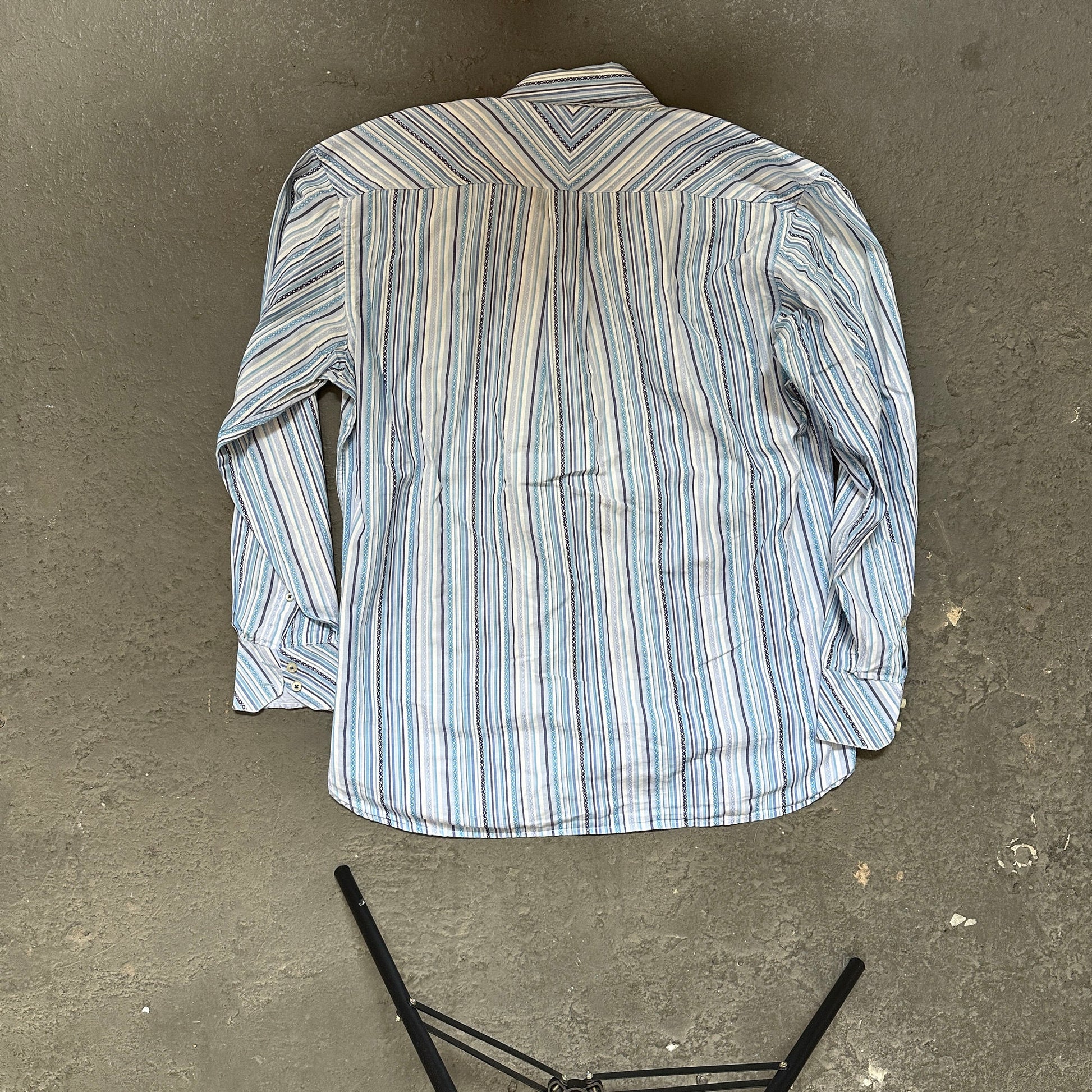 Vintage Tommy Hilfiger Retro Shirts