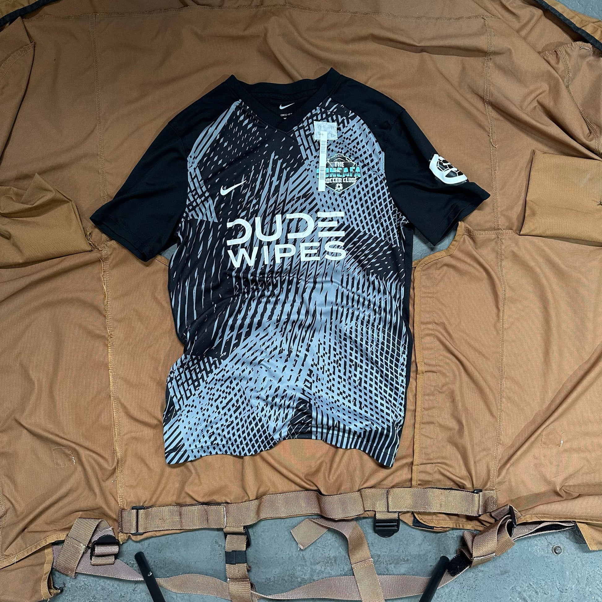 Vintage Nike Sportswear Jerseys