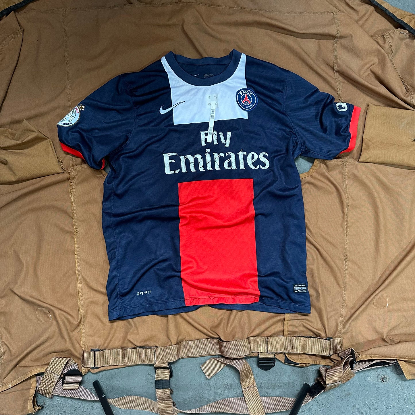 Vintage Nike Sportswear Jerseys