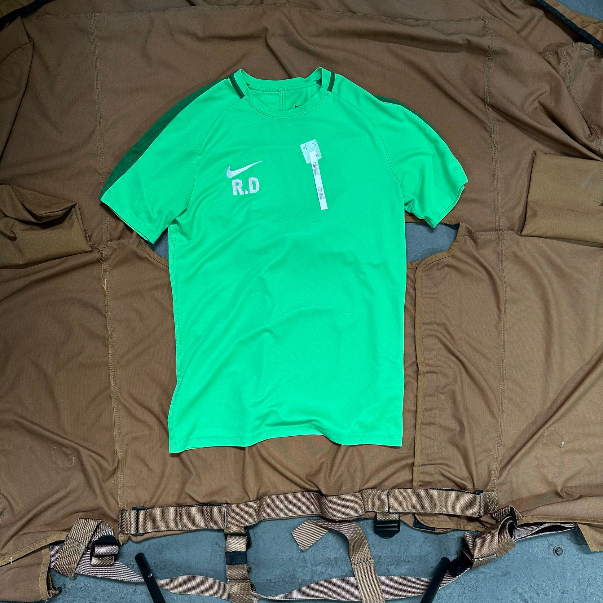 Vintage Nike Sportswear Jerseys