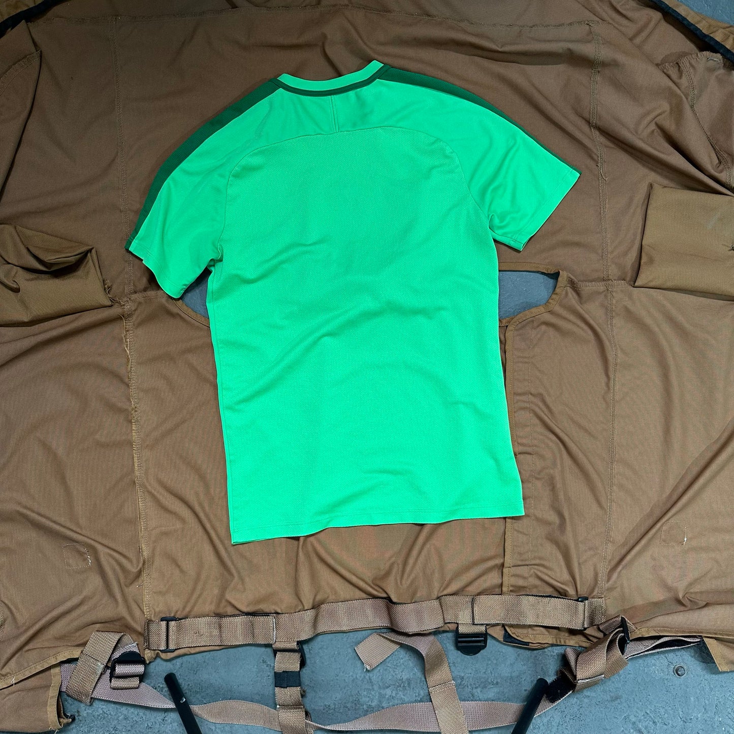 Vintage Nike Sportswear Jerseys