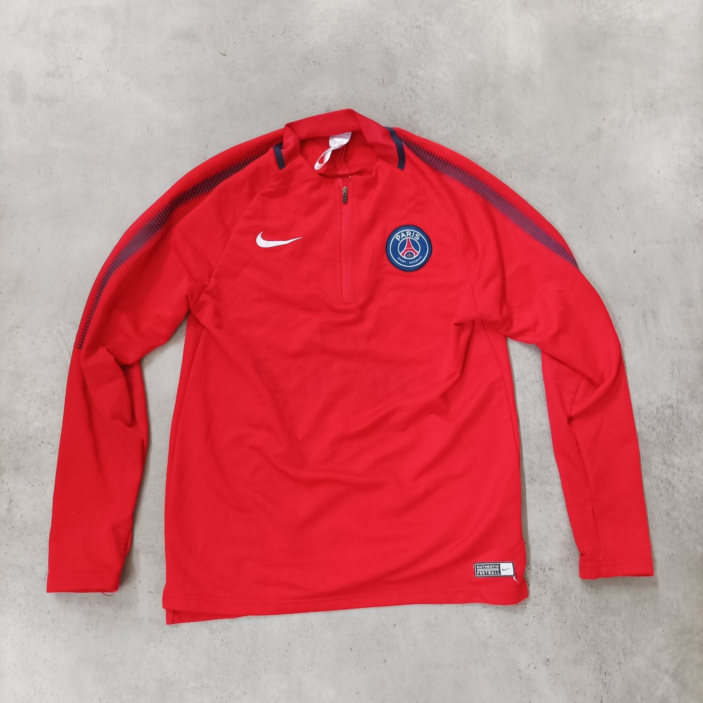 Vintage Nike Sportswear Jerseys