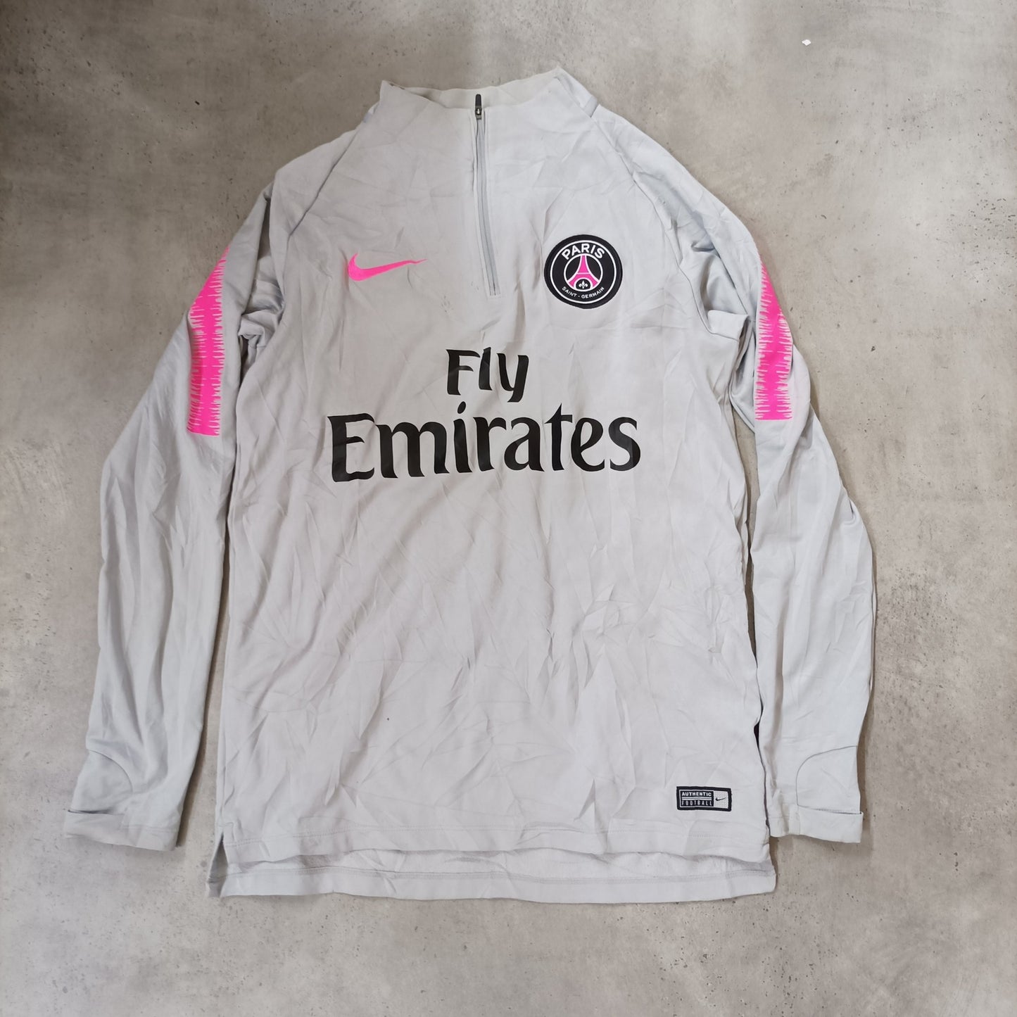 Vintage Nike Sportswear Jerseys