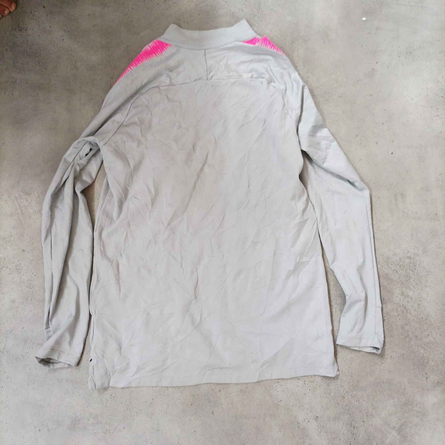 Vintage Nike Sportswear Jerseys