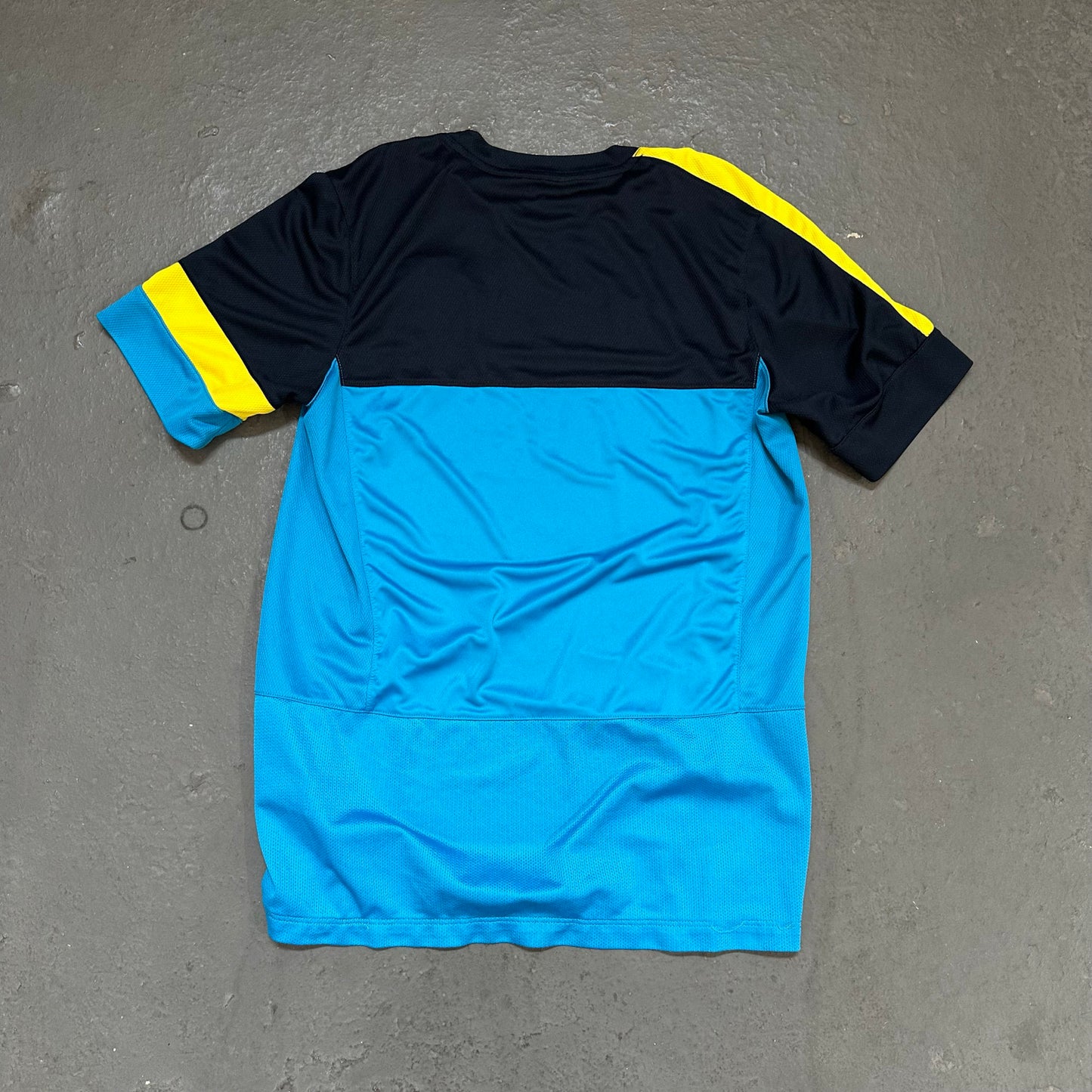 Vintage Nike Sportswear Jerseys