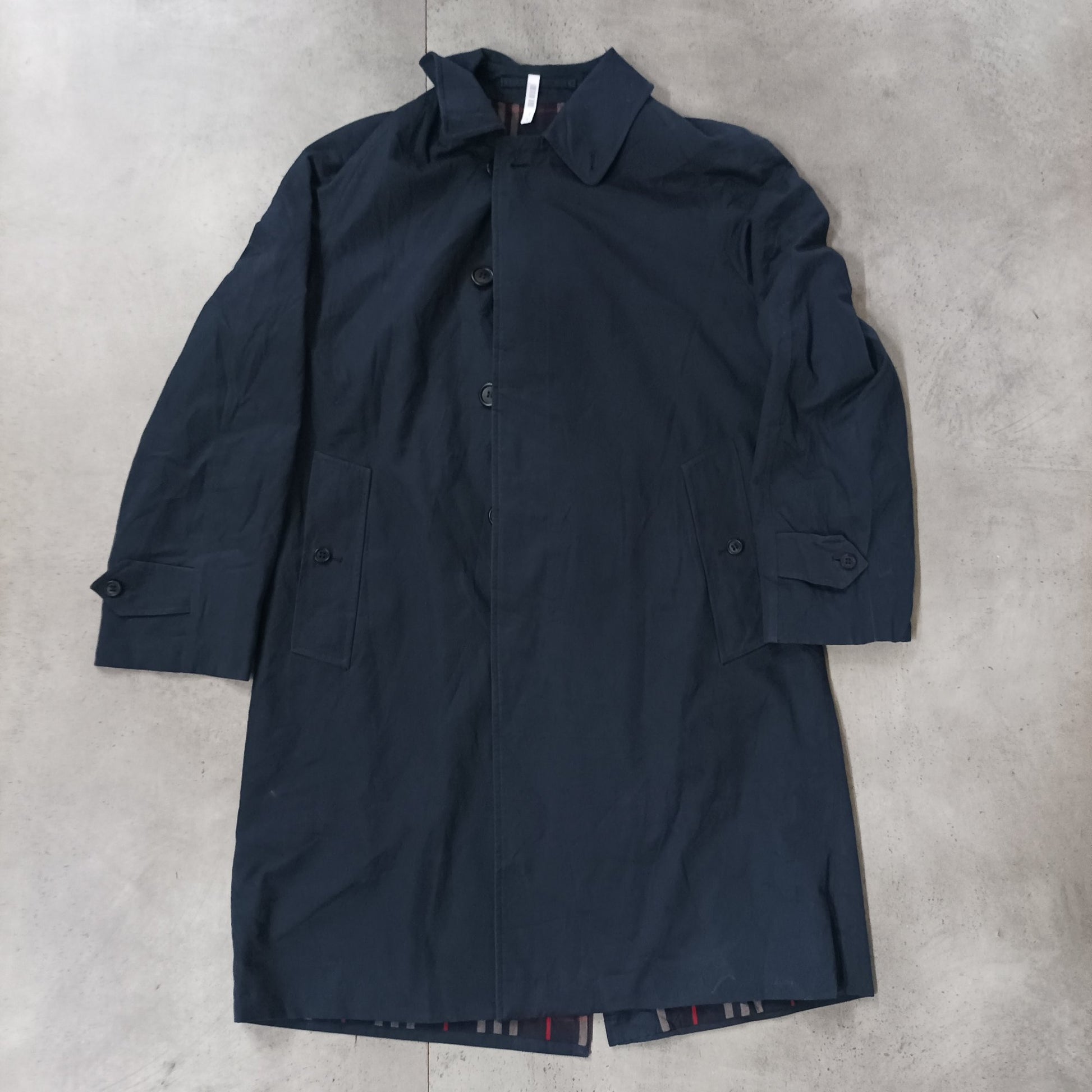 Vintage 70s-90s England Burberry Pre-owned Luxury Trench Coats