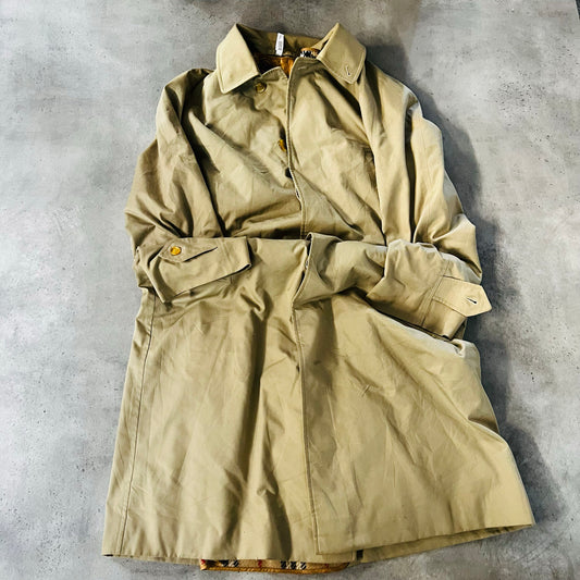 Vintage 70s-90s England Burberry Pre-owned Luxury Trench Coats