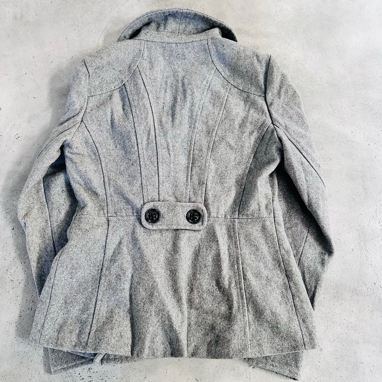 Vintage Guess Pre-owned Luxury Coats