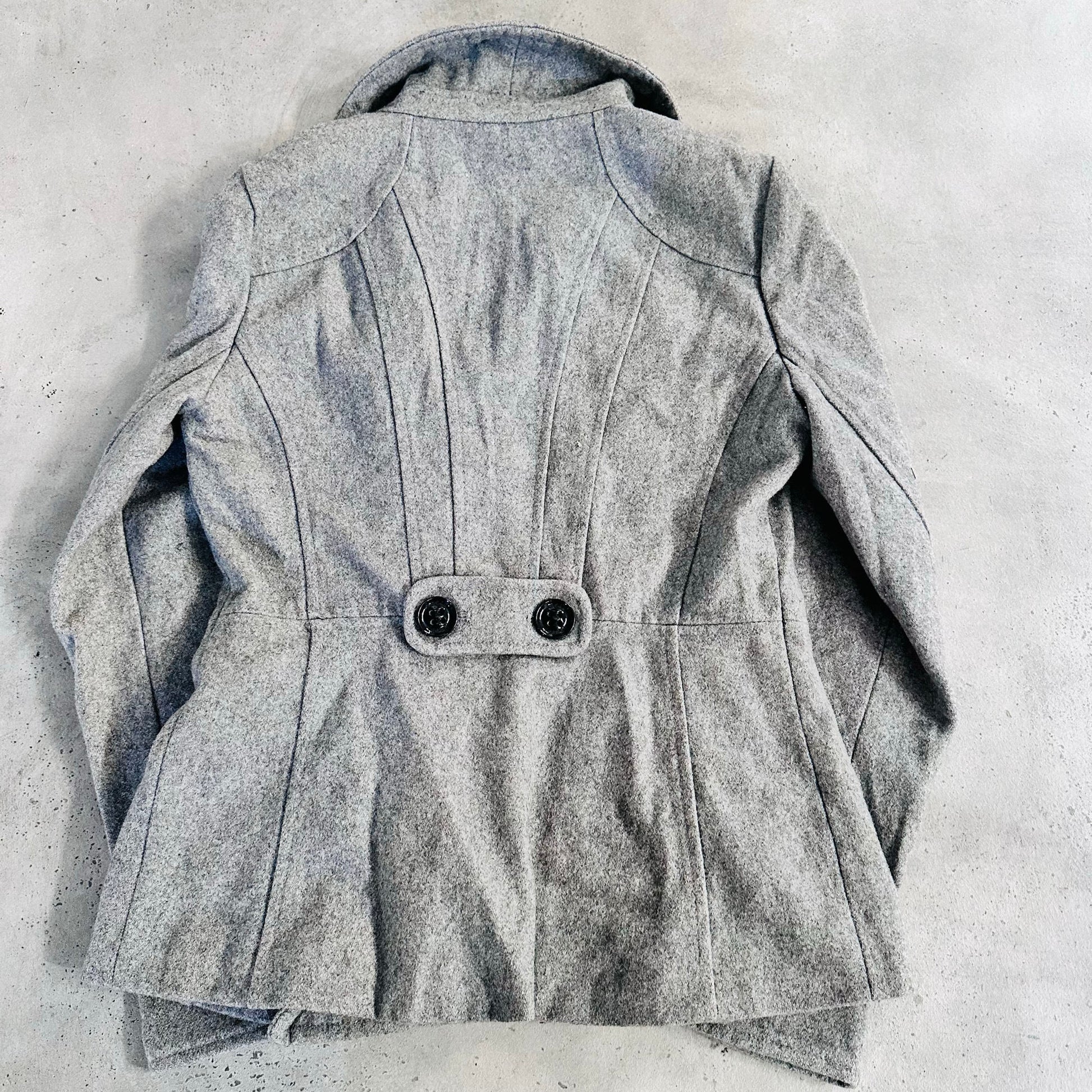 Vintage Guess Pre-owned Luxury Coats