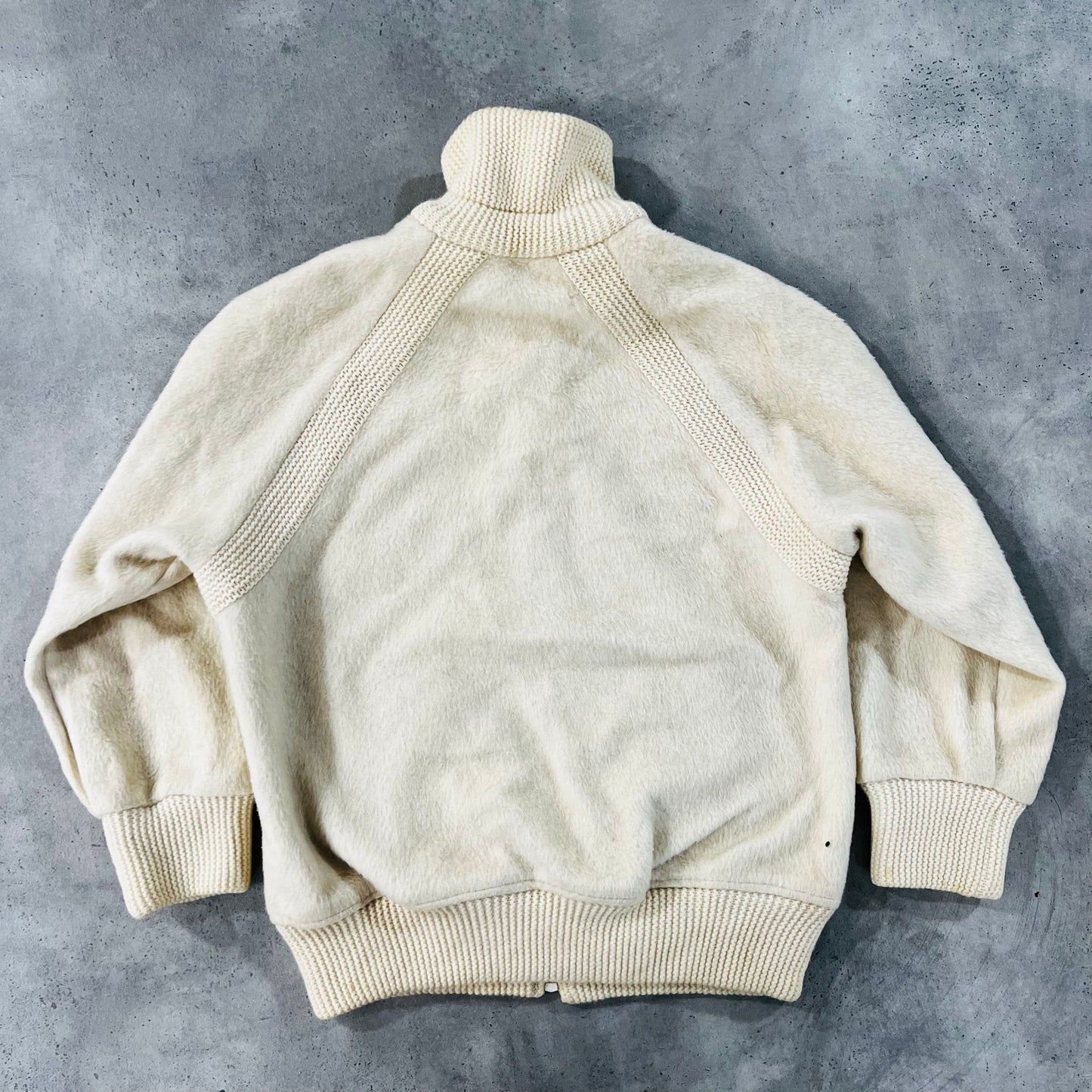 Vintage 70s-90s Italy Retro Cardigan Knitwear