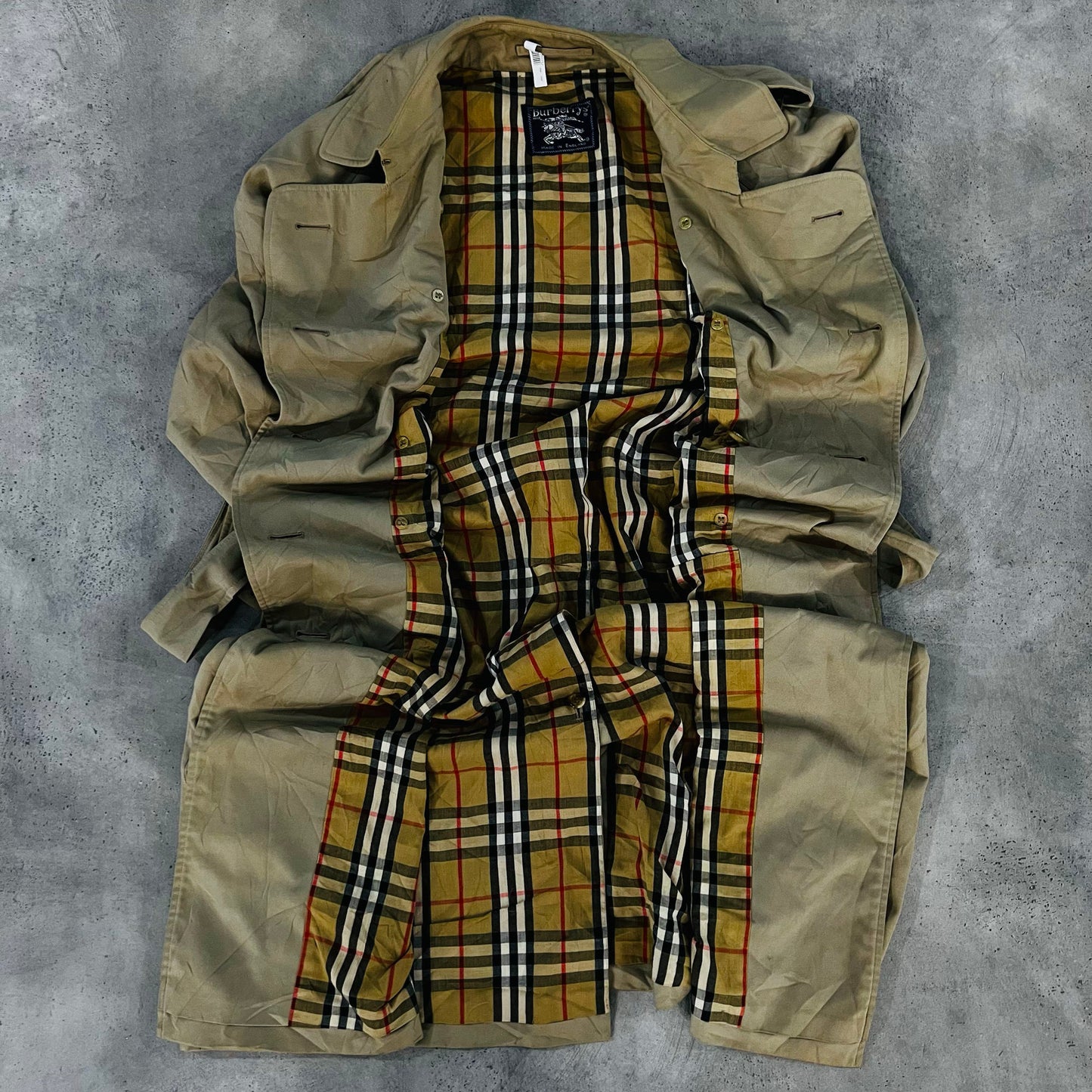Vintage 70s-90s England Burberry Pre-owned Luxury Trench Coats