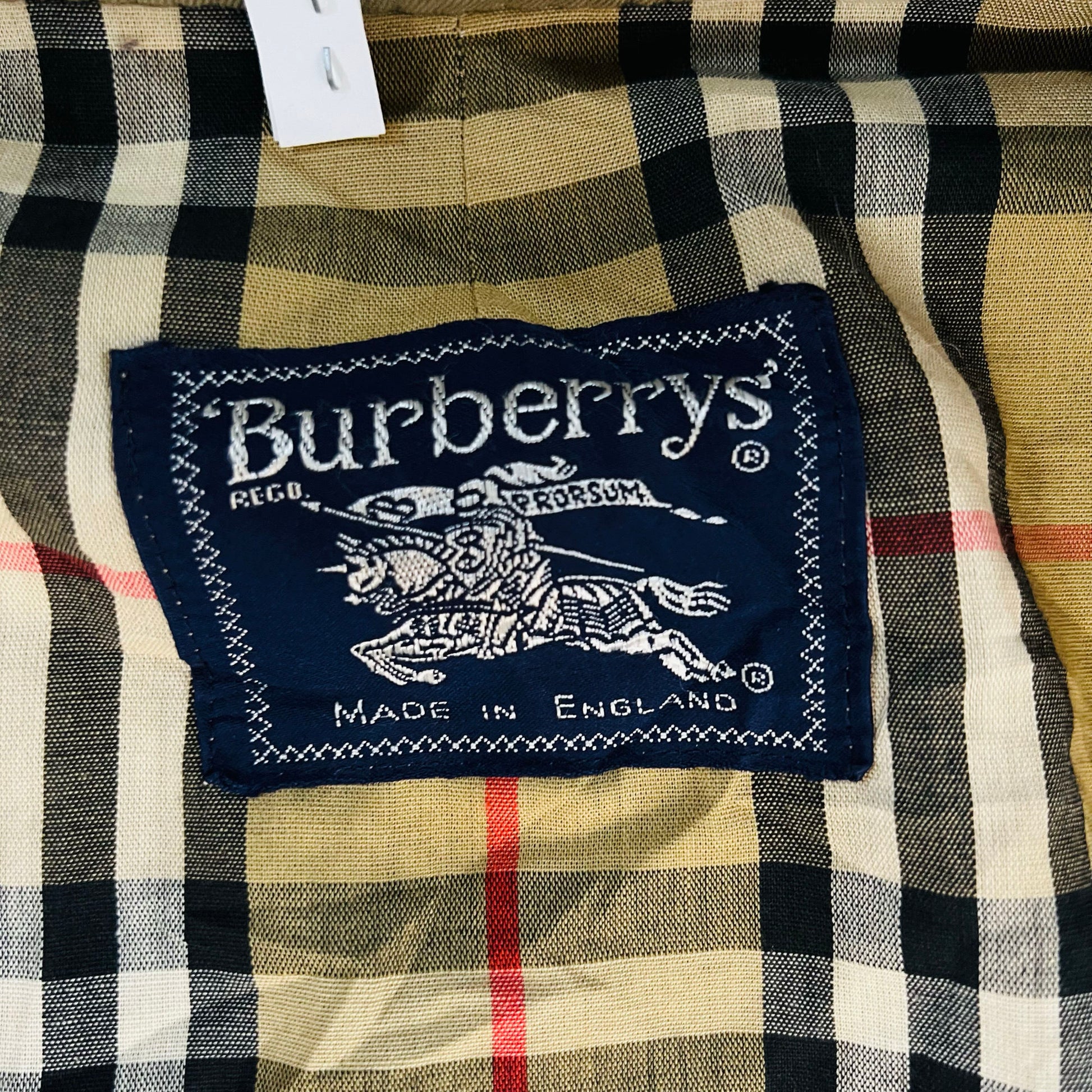 Vintage 70s-90s England Burberry Pre-owned Luxury Trench Coats