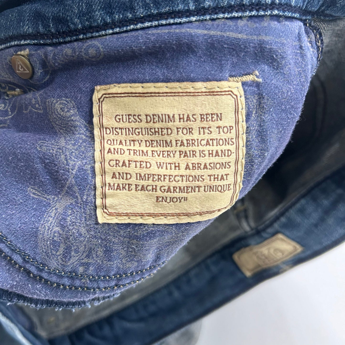modern Guess Shorts