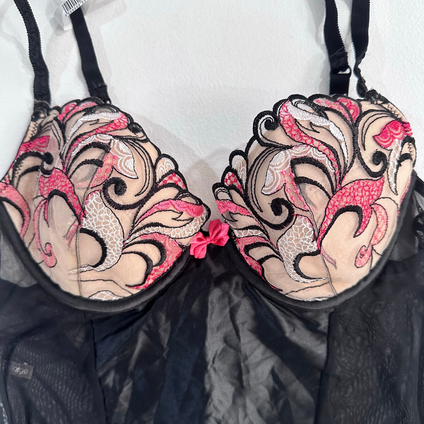 Feminine Embroidered Satin Bow RougeGorge Bodysuit